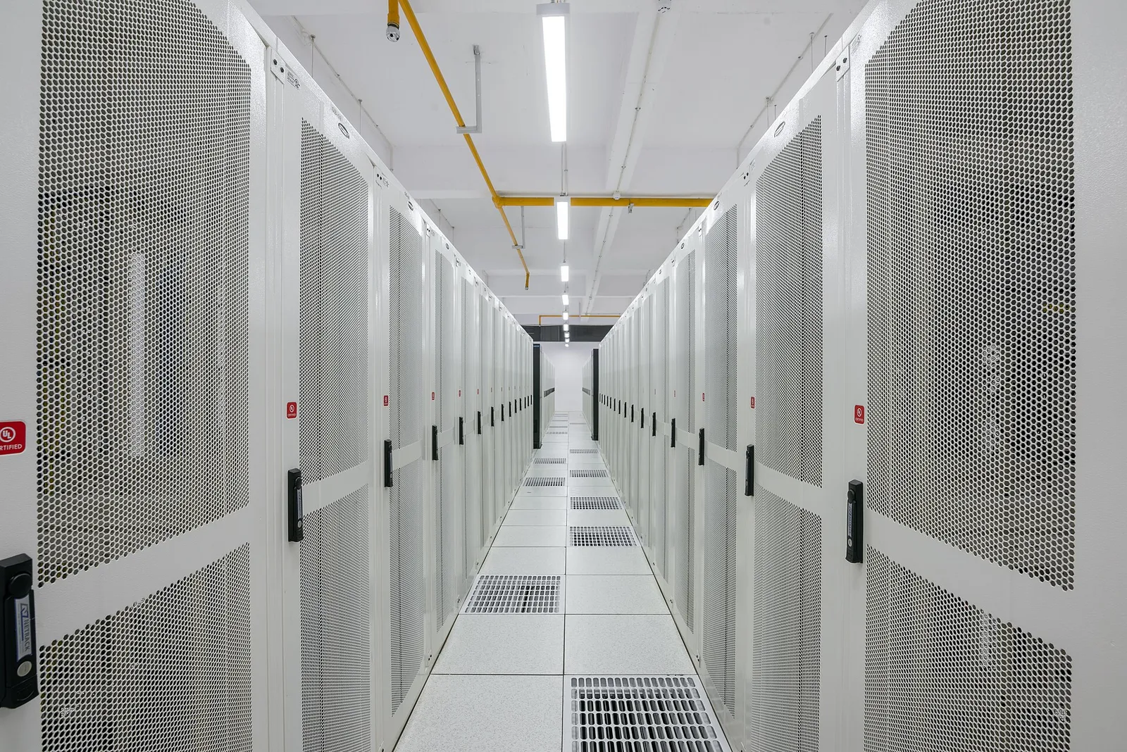 El elefante energético: la IA y la sostenibilidad: Racks Amravati Data Center